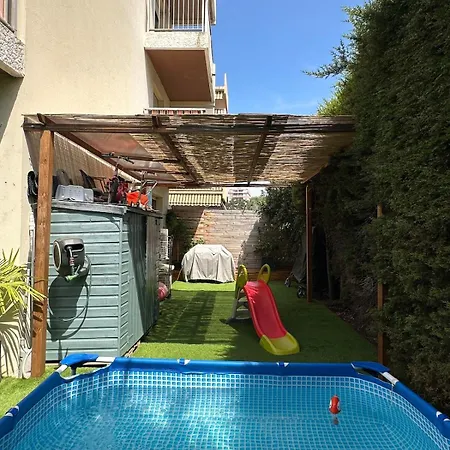 Avec Jardin à 50m Des Plages Et Restaurants